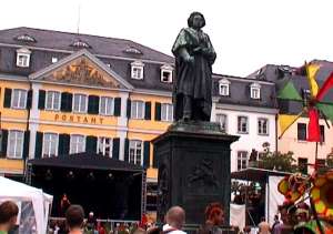 Beethoven protects the artists