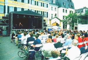 Olga and her Bonn audience