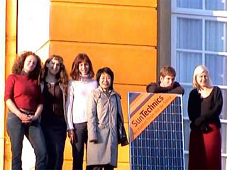 GLOWING LADIES AND GENTLEMEN (?)