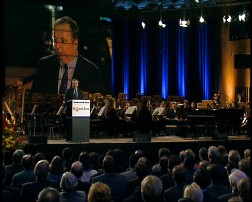 Prof. Dr. Klaus T&ouml;pfer, Executive Director of UNEP and Patron of "United World Philharmonic"